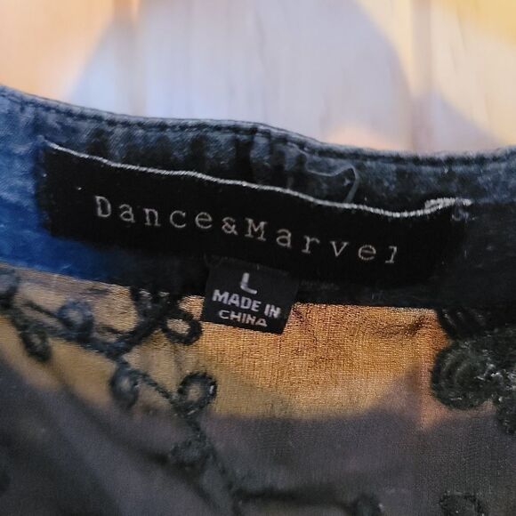 Dance & Marvel Top - Picture 2 of 2